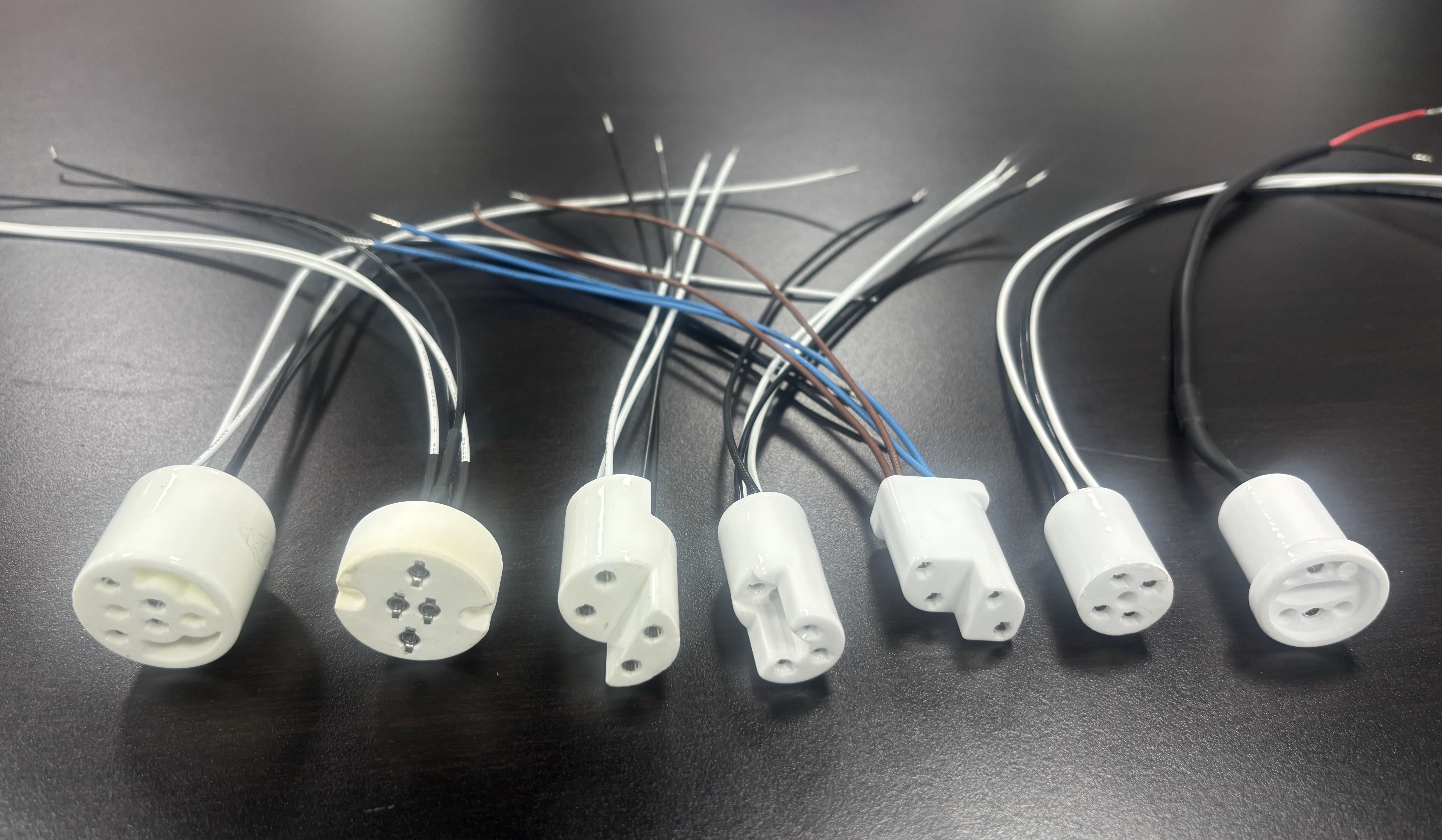 G10Q wired ceramic lamp holders for water-treatment UV germicidal lamps